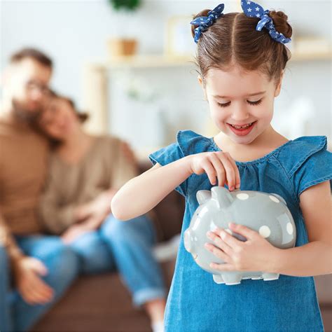 Sie beraten mütter und väter am telefon rund um das thema elterngeld von der antragstellung bis zur auszahlung. Kindergeld: Erhöhung ab 2021 beschlossen | VIACTIV ...