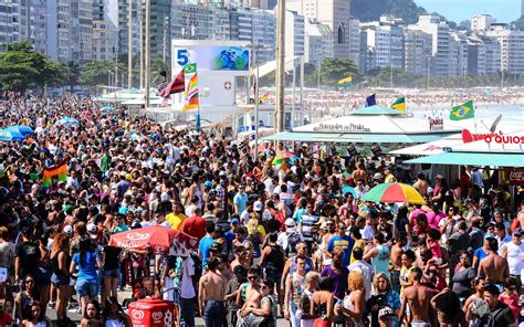 Fotos Parada Gay Reúne Público Lgbt E Simpatizante No Rio Fotos Em