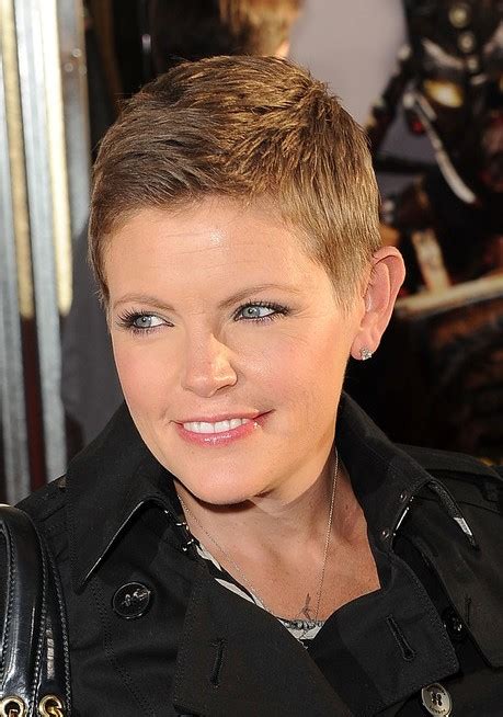 In this way, a curtain hairstyle becomes more. Very Short Boyish Pixie Haircut for Women - Natalie Maines ...