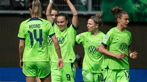 Vfl Wolfsburg Vs Fc Barcelona Bertragung Jetzt Wer Zeigt Heute Das Cl Finale Der Frauen Im