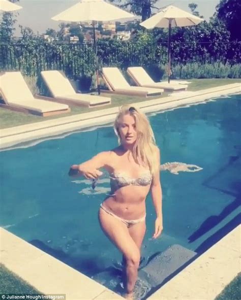 Julianne Hough Sizzles As She Appears To Emerge From A Pool In Instagram Video Daily Mail Online