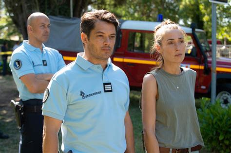 Dans l'aude, le cadavre de sandrine richomme, coincé dans une écluse du canal du midi, est découvert. Avis Le canal des secrets (France 3) et audience le 11 février 2020 avec Annelise Hesme ...