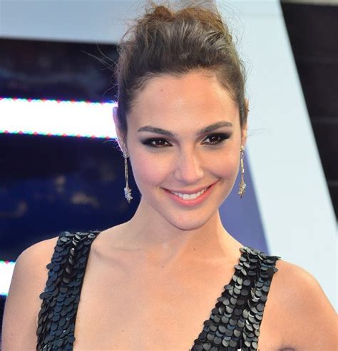Fast And Furious Hottie Gal Gadot Is The New Wonder Woman