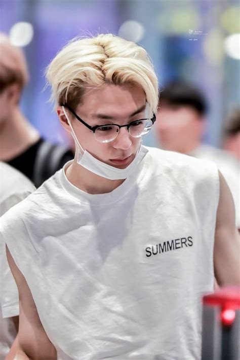 Jun 04, 2021 · yang pasti, soto adalah sajian yang berlimpah kuah dan segar. 10 Potret Jeno NCT Pakai Kacamata yang Bikin Kangen