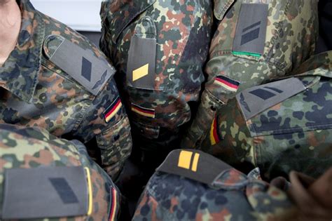 Neue Dienstgrade Bei Der Bundeswehr Erste Korporale Ab Heute In Der Truppe Presseportal