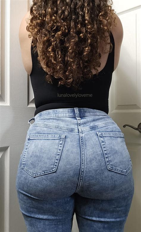 Tight Jeans And A Big Booty Rtightjeansfetishgirls
