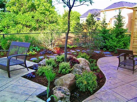 A small backyard is still a backyard. beautiful backyards, garden ideas