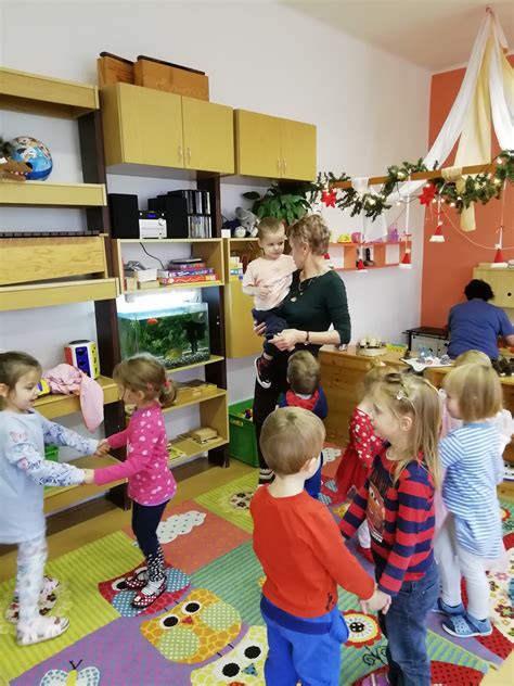 Zengővárkonyi hagyományőrző művelődési egyesület csoportja. Pécsvárad - Pécsváradi Szivárvány Német Nemzetiségi Óvoda ...
