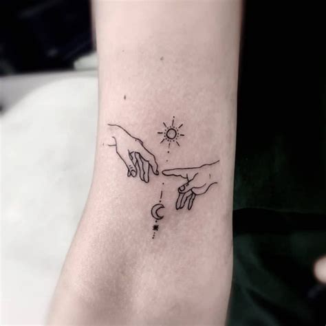 Finger Hand Sun Moon Tattoo Biwenye Sun Tattoo Small Moon Sun