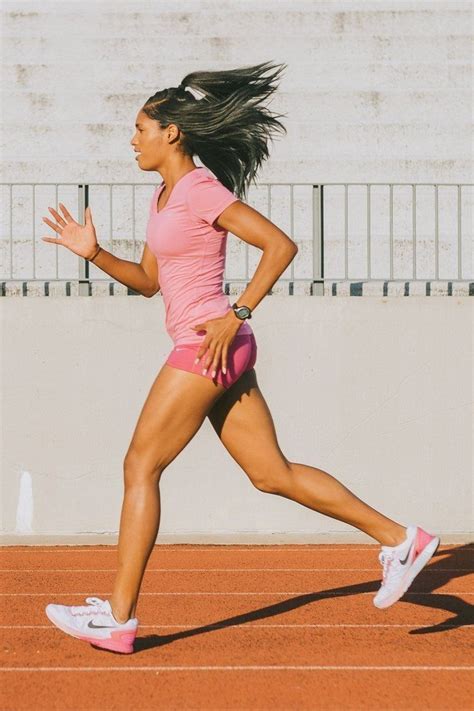 Home of the world's six greatest marathons, where everyday runners can run their way to the six star medal tens of thousands of runners are on their way to marathon running's greatest prize: Pin by Mahsa on mine | Olympic runners, Runner girl ...