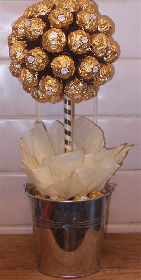 Get the best deals on ferrero rocher chocolate and sweets. Pin by Julia Jaklitsch on Cake | Candy bouquet diy, Candy ...