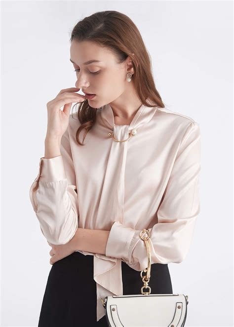 Lilysilk Silk Top Has A Modern Spirit That Moves Easily From Day To Evening The High Neck