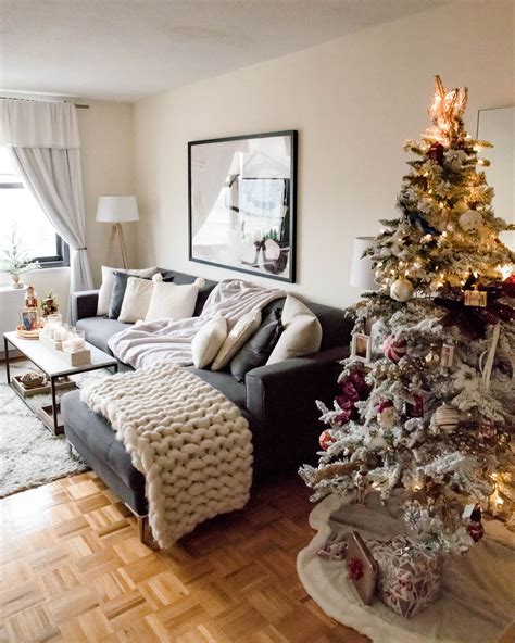 20 Small Apartment Christmas Decor Ideas Decoomo