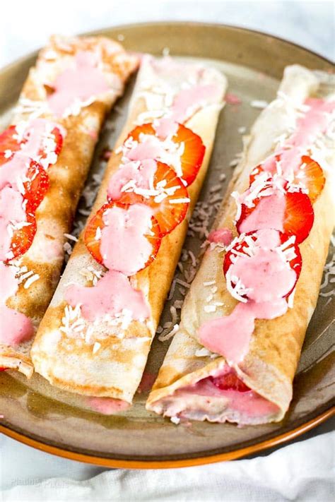 Cette pâte à crêpe est simple à réaliser même pour un débutant en cuisine et prend peu de temps à préparer. Easy Dairy-Free Breakfast Crepes with Strawberry Sauce ...