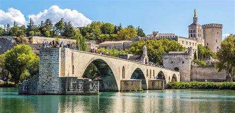 เมืองดีจอง (dijon) เมืองดีจอง เป็นเมืองที่มีชื่อเสียงในเรื่องของไวน์ชั้นเลิศ และยังเป็นเมืองหลวงของแคว้นเบอร์กัน (burgundy region) แคว้นที่ตั้งอยู่ทาง. เที่ยว Avignon เมืองหลวงโรมันคาทอลิก