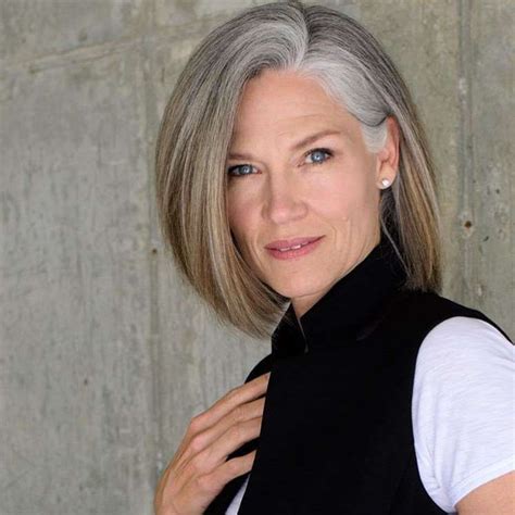 Gorgeous Shades Of Gray Hair Thatll Make You Rethink Those Root Touch Ups Gray Hair Growing