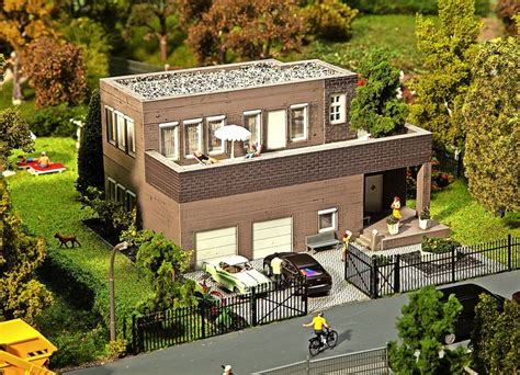 Seit einigen tagen bietet stadtbaukultur nrw eine limitierte serie von modellhäusern an, die aus dem abbruchmaterial ausgewählter gebäude aus ganz… Kleine Häuschen aus dem 3D-Drucker - Simonswald - Badische ...