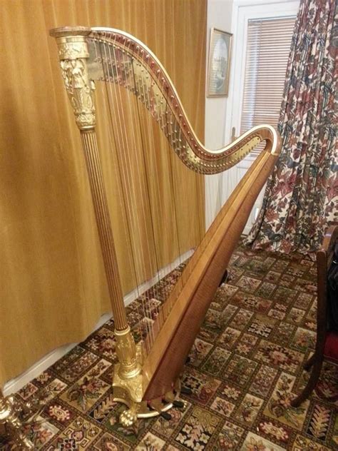 An Old Fashioned Harp Harp Old Fashioned Antiques