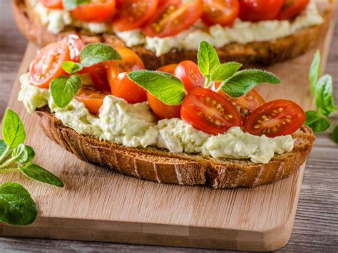 Goat Cheese On Toasted Bread With Tomato Recipe And Nutrition Eat
