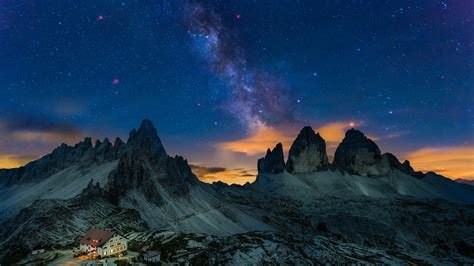 Hintergrundbilder Milchstraße Sterne Italien Berge Schnee Haus