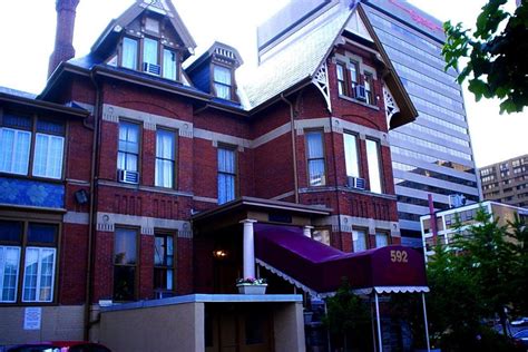Toronto Budget Hotels In Toronto On Cheap Hotel Reviews 10best
