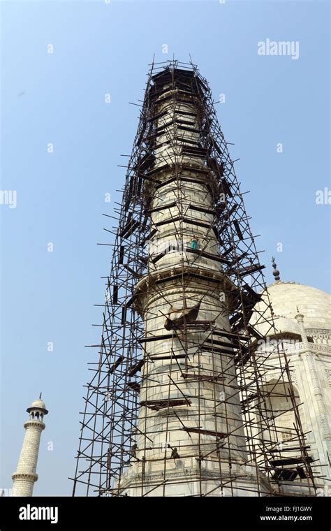 Taj Mahal White Marble Mausoleum Pillar Renovation Mughal Architecture