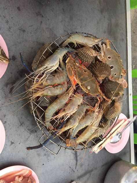 สงสัยมานานแล้วครับ ขับรถผ่านชอบเจอร้านที่เขียนว่า หมูกะทะ จริงๆแล้วมันถูกหรอครับ มันต้องเป็นหมูกระทะไม่ใช่หรอ ร้าน กินจังกู หมูกระทะ ทะเลเผา | รีวิวร้านอาหาร - Wongnai
