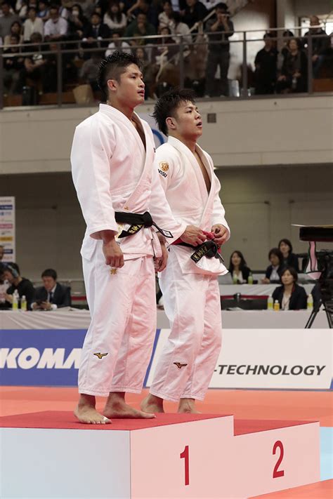 阿部一二三が金メダル 代表争った宿敵・丸山城志郎にも絶賛の声「お互い強かった」 各国1枠に不満の声も 写真拡大 東京五輪柔道男子66キロ級. 大野将平選手 丸山城志郎選手 "大一番"制し日本一 全日本 ...