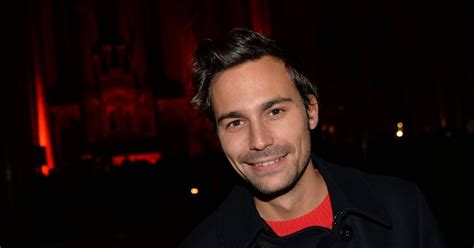 L'occasion pour lui de faire le point sur son départ de d8 lors d'une interview accordée. Bertrand Chameroy à la soirée de remise des prix du guide ...