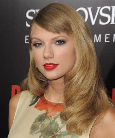 Taylor swift hairstyle with bangs. Taylor Swift Long Straight Hairstyle with Side Swept Bangs
