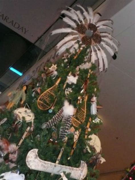 Now Thats A Native Christmas Tree Christmas Tree Themes Unique