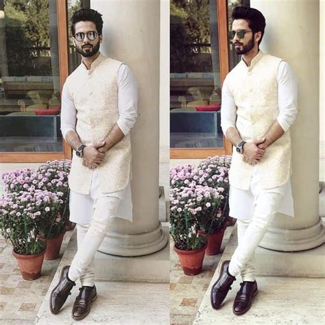 Lucknowi kurta for men is the popular trend for the wedding season. How to dress for school farewell or college farewell | Men ...