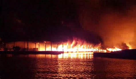 Distance from guntersville, al to huntsville, al is 38miles or 60 km. At least 15 boats damaged in dock fire at Lake ...