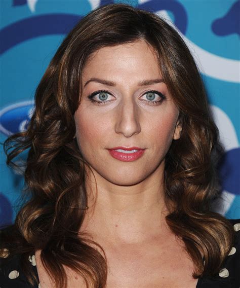 Find the perfect chelsea peretti stock photos and editorial news pictures from getty images. Chelsea Peretti Medium Wavy Formal Hairstyle