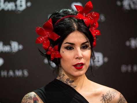 Kat Von D Isnt Planning On Vaccinating And Fans Are Outraged Insider
