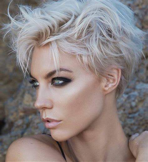 25 Chic Short Bob Haircuts For Cool Summer Hairstyle Page 8 Of 25