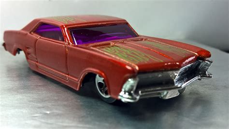 Hot Wheels 64 BUICK RIVIERA First Editions 2002 Hot Wheels Buick