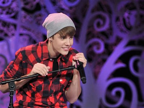 justin bieber s iconic purple hat a style statement that fits todes