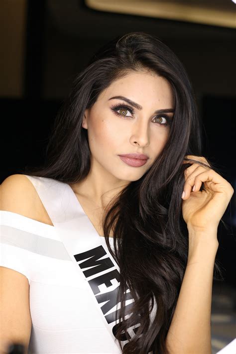 Yuselmi kristal silva dávila (born 26 december 1991) is a mexican beauty pageant titleholder who won the nuestra belleza méxico 2016 pageant and represented mexico at miss universe 2016 where she placed top 9. Classify Mexican beauty queen Kristal Silva