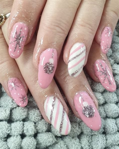 Updated 50 Festive Christmas Nails August 2020