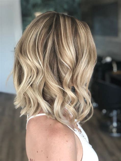 Coupe Carré plongeant long : 50 des plus belles coiffures tendance 2019