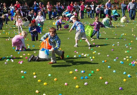 Egg hunts are held at 10:30 am, 11:30 am, 12:30 pm, and 1:30 pm. Fun Easter Egg Hunts Near Me 2018 - Best Easter Egg Hunts ...