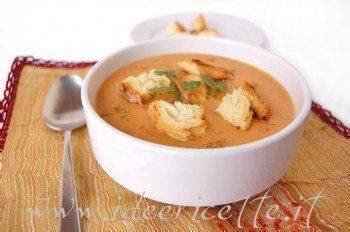 Esattamente come la patata, la patata americana consumata cruda non è tossica ma è indigesta. Ricetta Vellutata di eddos (o taro) e pomodorini | IdeeRicette