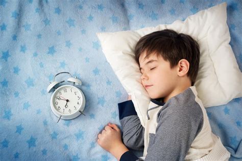 Mendengarkan radio adalah kegiatan meluangkan waktu dan perhatian untuk mendengarkan atau mengikuti siaran radio dari salah satu atau beberapa acara yang disajikan. Anak Punya Masalah Tidur? Kenali Gejala Ini Ya! - APPLE ...