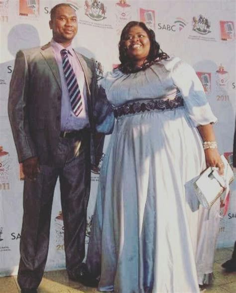 Man Steps Out With His Plus Size Wife In A Red Carpet Showphoto