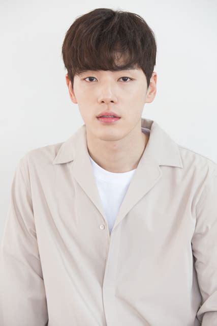 Earlier this month, kim jung hyun garnered attention by becoming a free agent after parting ways with his former agency. Kim Jung-Hyun (1990) - AsianWiki