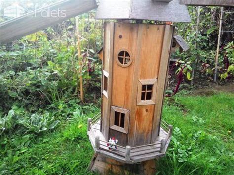 Every garden sometimes needs a little refreshment. Homemade Garden Windmill From Wooden Pallets • 1001 ...