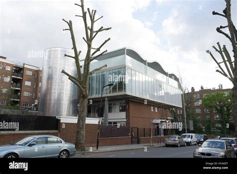 The Exterior Of The Mulberry House School In London Uk Stock Photo Alamy