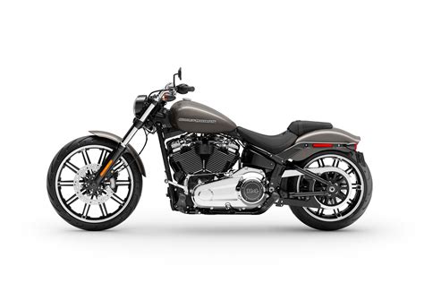 Walk away from the ordinary with motorcycle footwear crafted for true originals. 2021 Harley-Davidson Breakout 114 Guide • Total Motorcycle