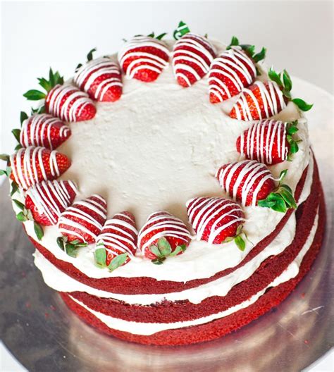 Traditionally, red velvet cake had a buttermilk or vinegar component that activated with the baking soda to make it super fluffy or velvety. Red Velvet Cake - Tatyanas Everyday Food